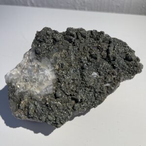 Pyrit auf Quarc